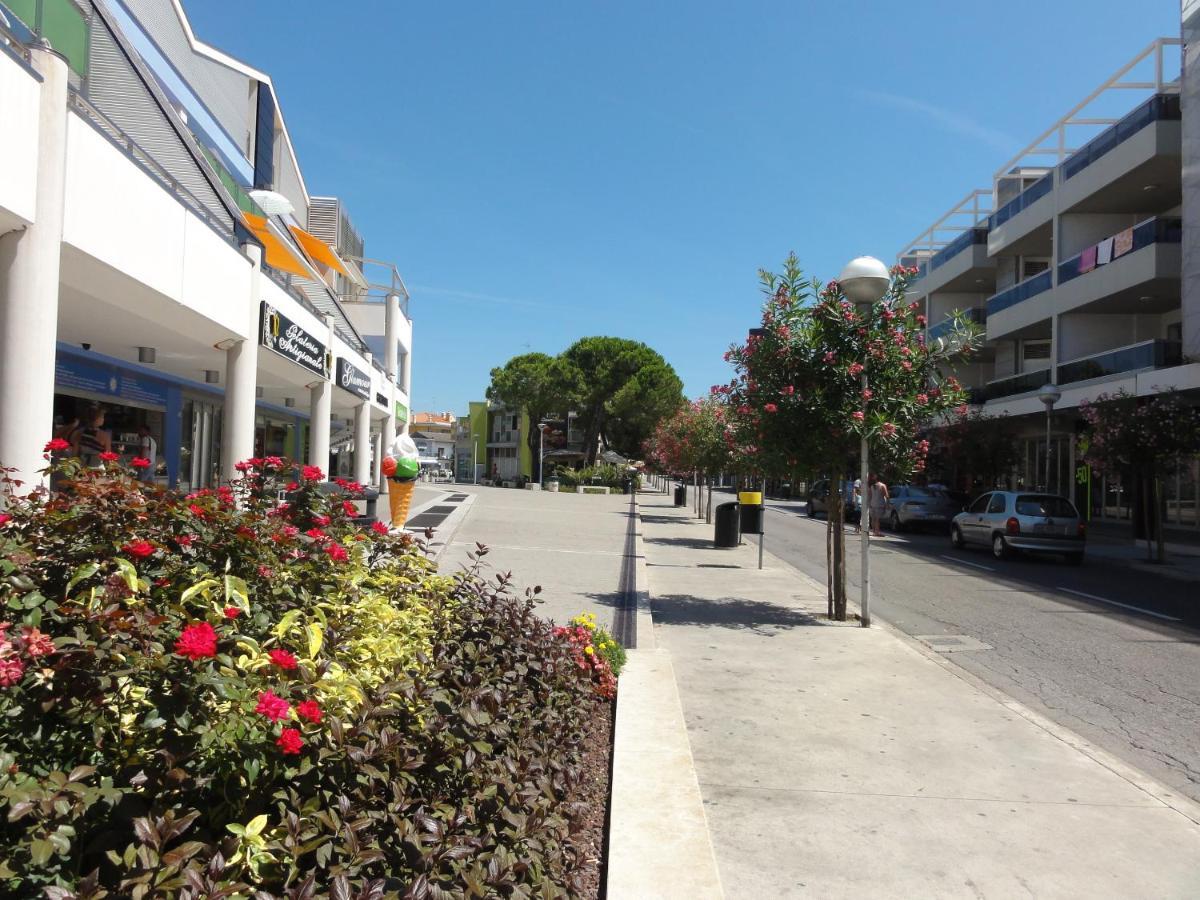 Condominio Bel Sole Bibione Buitenkant foto